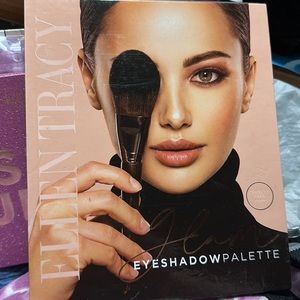 Ellen Tracy eyeshadow palette